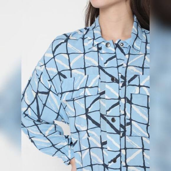 NWT XS  Vero Moda Long Sleeve Printed Womens Blouse, Button Down, Roll Sleeves - Picture 6 of 12